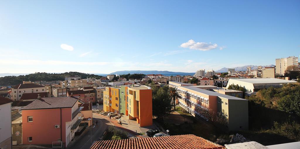 Apartments Obitelj Vuletic Makarska Exterior photo