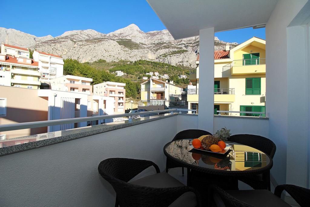 Apartments Obitelj Vuletic Makarska Room photo